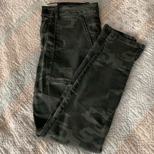 SANCTUARY Camo Skinny Pants Sz-28